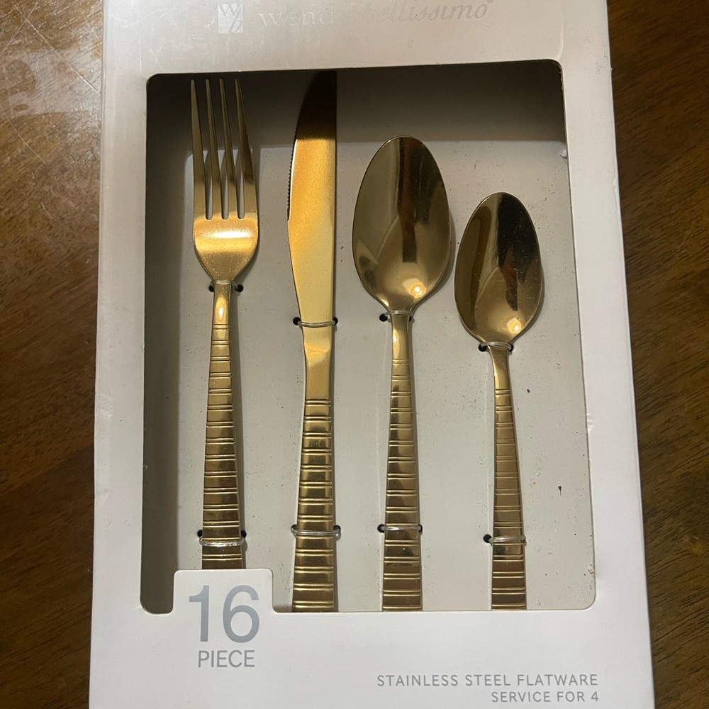 16-Piece Gold Stainless Steel Flatware Set - Service for 4
